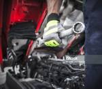 Oprava a servis nakladnych vozidiel a navesov/