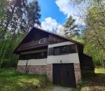 3386373_1 Zaujímavá pekná priestranná murovaná chata