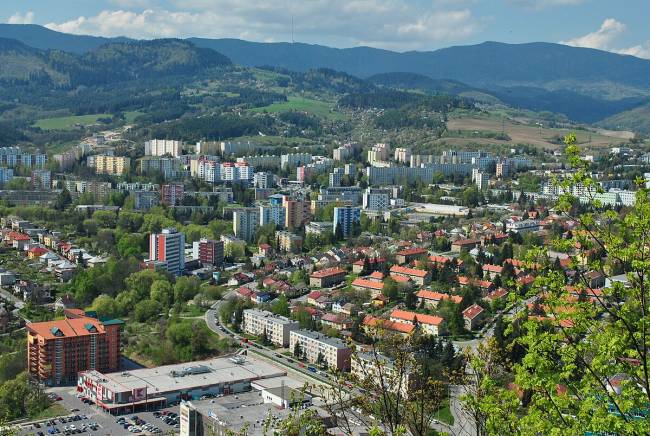 PRIPRAVUJEME: 2-izbový byt po rekonštrukcii s 